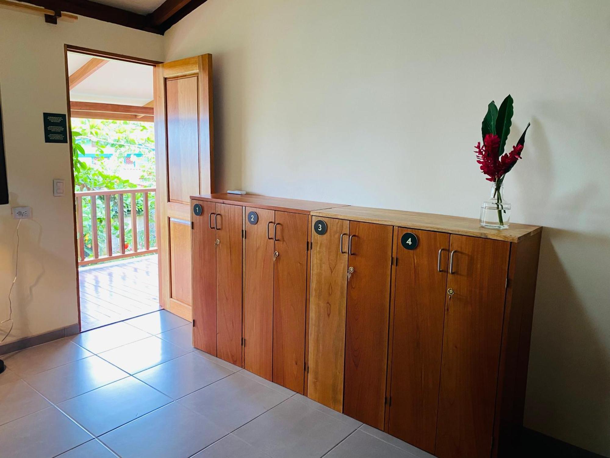 El Hostel Del Patio Тортугеро Экстерьер фото
